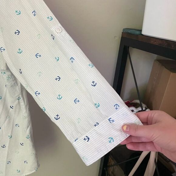 Croft and Barrow White Cotton Shirt with Blue Anchor Novelty Print - Picture 5 of 9